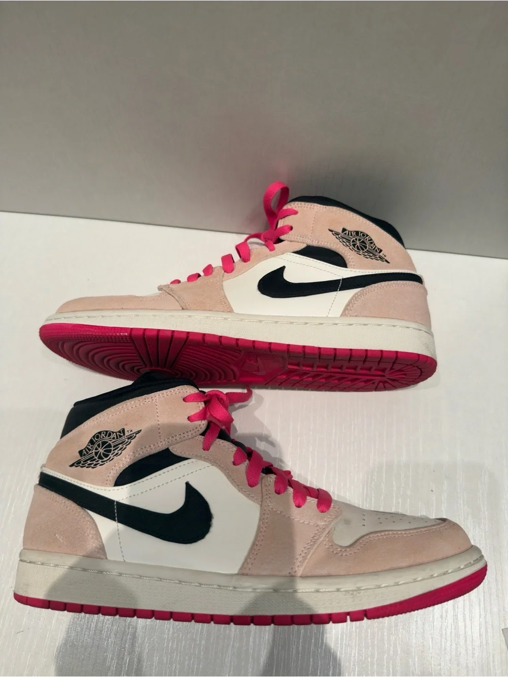 Jordan Air Jordan 1 Mid SE Crimson Tint/Hyper Pink